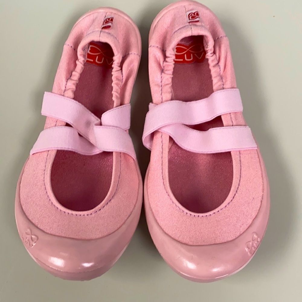 New! Luv Dream Flats Size 11